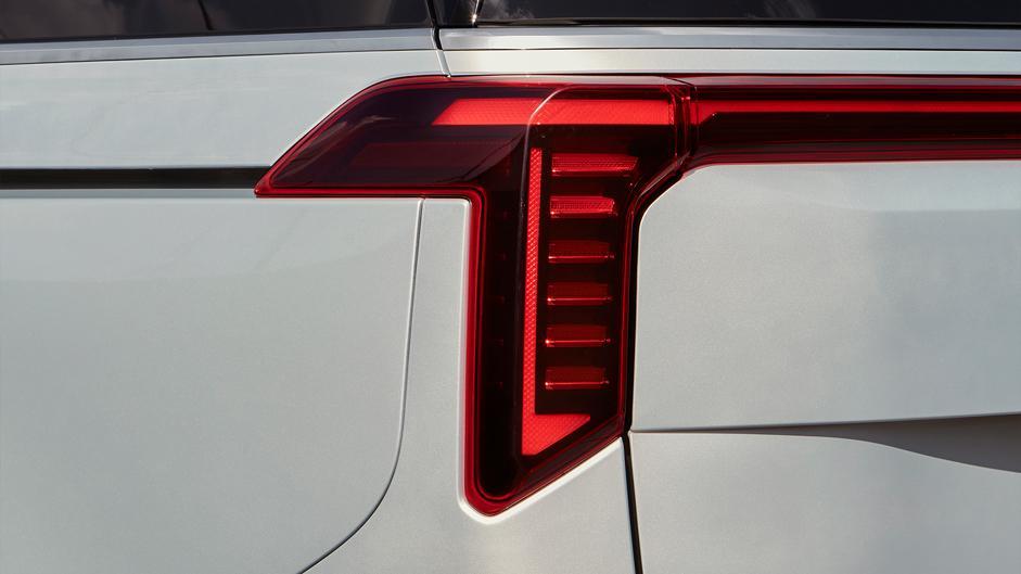 HỆ THỐNG ĐÈN LED TRƯỚC BIỂU TƯỢNG STAR-MAP Đèn định vị ban ngày LED sắc nét lấy cảm hứng từ các chòm sao Star-map hiện đại