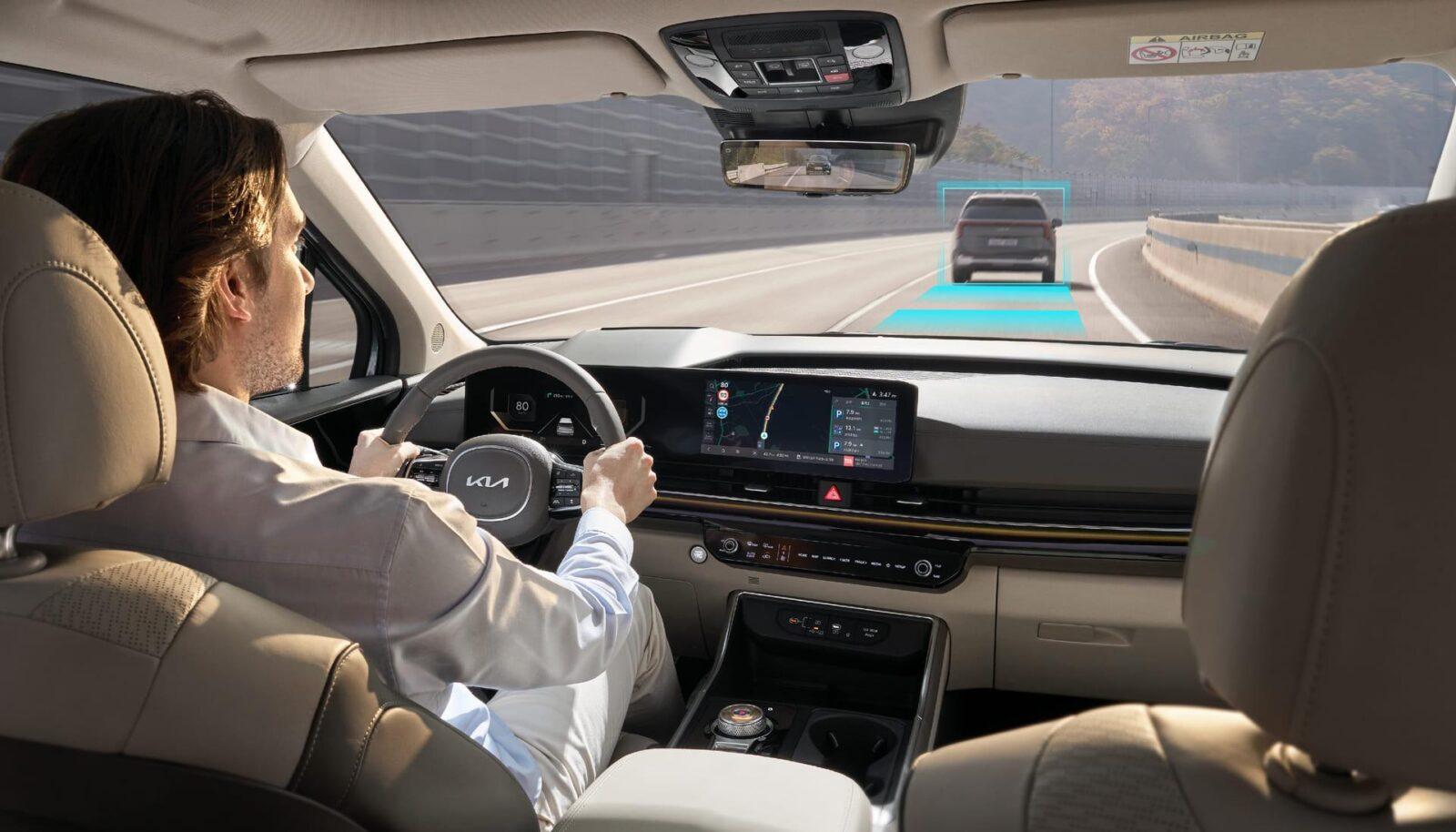 image 03 Kia New Carnival Hybrid Ưu Đãi 50 Triệu Đồng